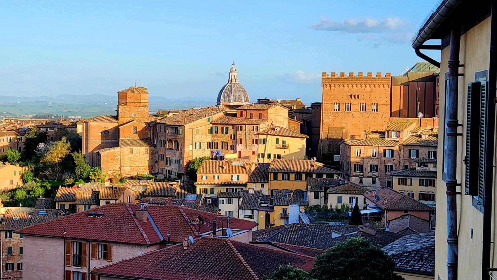 Appartamento La Dimora Di Amedeo Siena Esterno foto