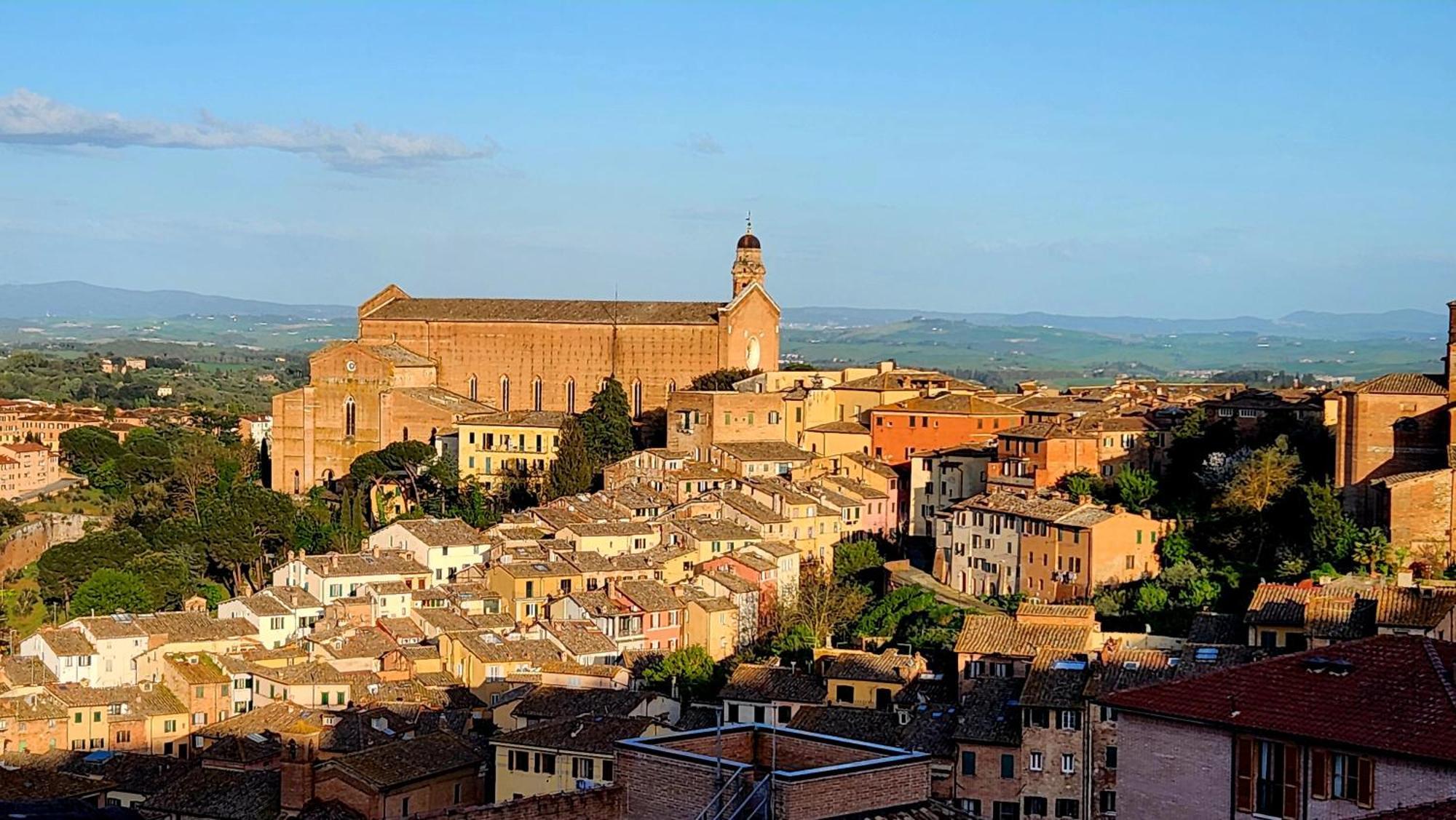 Appartamento La Dimora Di Amedeo Siena Esterno foto